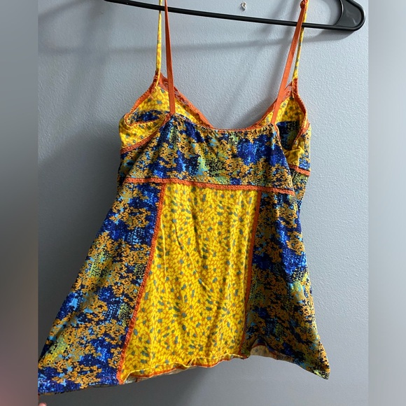 Funky Floral Tank - Picture 2 of 2